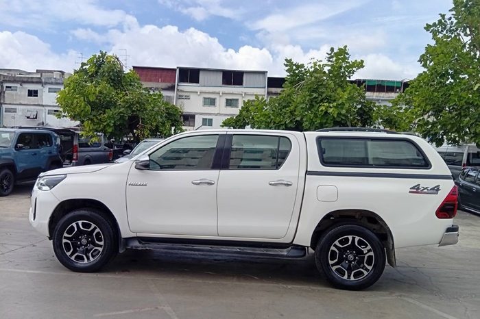 REVO 4WD 2022 2.4 MID MT DOUBLE CAB WHITE  8047 full