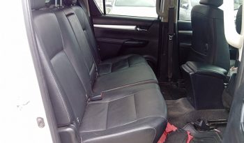 REVO 4WD 2022 2.4 MID MT DOUBLE CAB WHITE  8047 full
