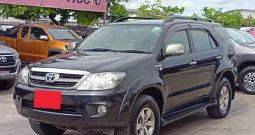 TOYOTA 4WD 2007 2.7V AT FORTUNER BLACK  7736