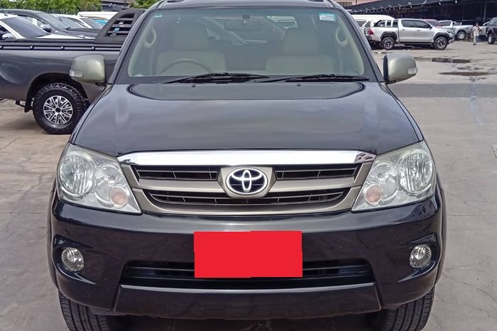 TOYOTA 4WD 2007 2.7V AT FORTUNER BLACK  7736 full