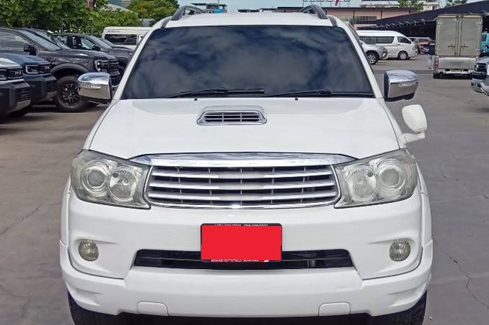 TOYOTA 4WD 2008 3.0V AT FORTUNER WHITE   9058 full