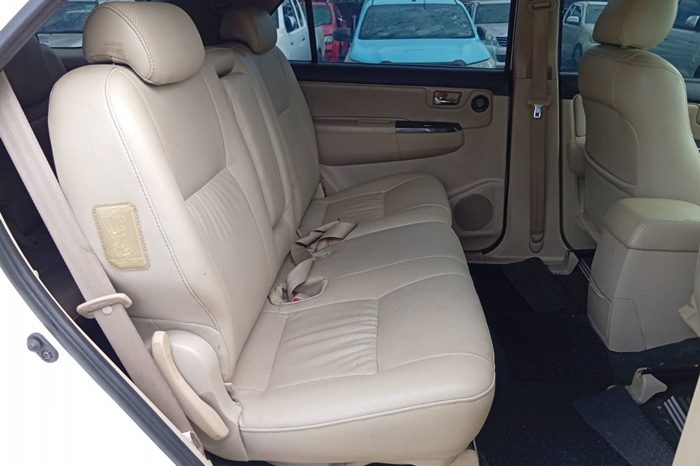 TOYOTA 4WD 2008 3.0V AT FORTUNER WHITE   9058 full