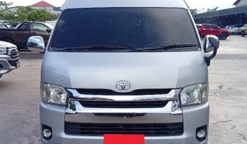 TOYOTA 2WD 2019 3.0 AT COMMUTER SILVER  8040 full