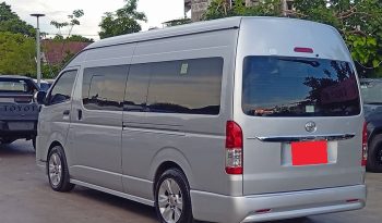 TOYOTA 2WD 2019 3.0 AT COMMUTER SILVER  8040 full