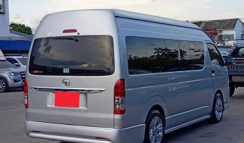 TOYOTA 2WD 2019 3.0 AT COMMUTER SILVER  8040 full