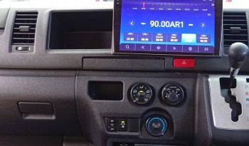 TOYOTA 2WD 2019 3.0 AT COMMUTER SILVER  8040 full