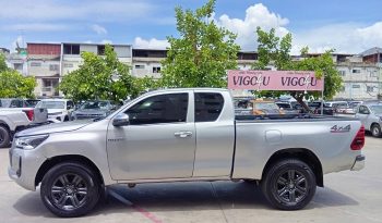 REVO 4WD 2021 2.4 MID MT SMART CAB SILVER  4259 full