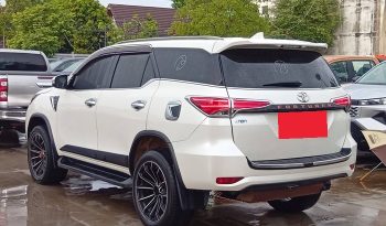 TOYOTA 2WD 2016 2.7V AT FORTUNER WHITE  6915 full