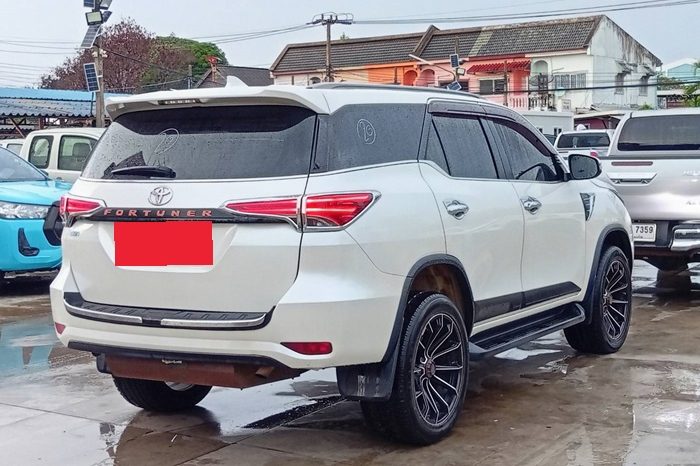 TOYOTA 2WD 2016 2.7V AT FORTUNER WHITE  6915 full