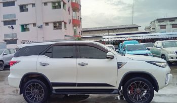 TOYOTA 2WD 2016 2.7V AT FORTUNER WHITE  6915 full