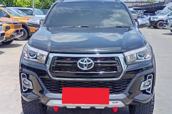 REVO PRE 2019 2.4E AT DOUBLE CAB BLACK  493 full