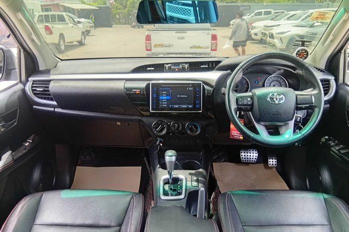 REVO PRE 2019 2.4E AT DOUBLE CAB BLACK  493 full