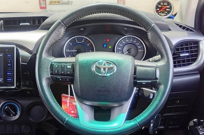 REVO PRE 2019 2.4E AT DOUBLE CAB BLACK  493 full