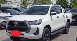 REVO PRE 2021 2.4 ENTRY AT DOUBLE CAB WHITE  3691