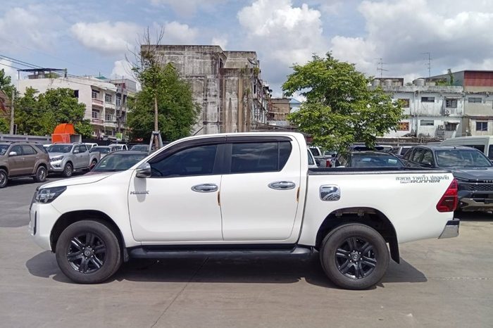 REVO PRE 2021 2.4 ENTRY AT DOUBLE CAB WHITE  3691 full