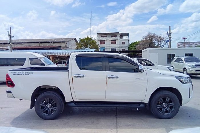 REVO PRE 2021 2.4 ENTRY AT DOUBLE CAB WHITE  3691 full