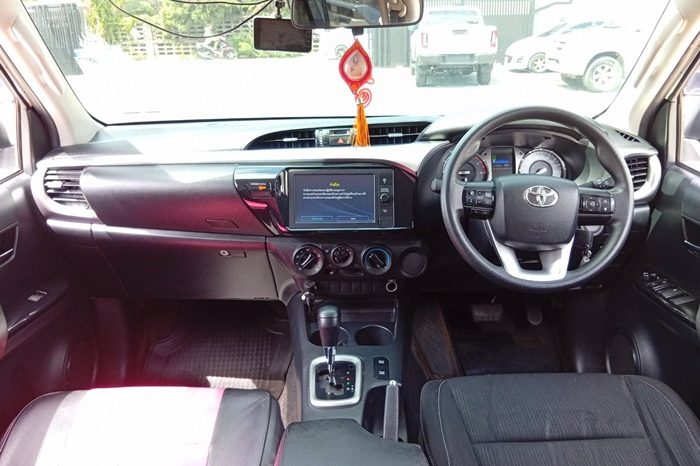 REVO PRE 2021 2.4 ENTRY AT DOUBLE CAB WHITE  3691 full