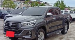 REVO PRE 2019 2.4E AT DOUBLE CAB GREY  9414