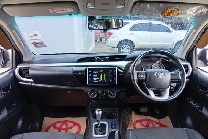 REVO PRE 2019 2.4E AT DOUBLE CAB GREY  9414 full