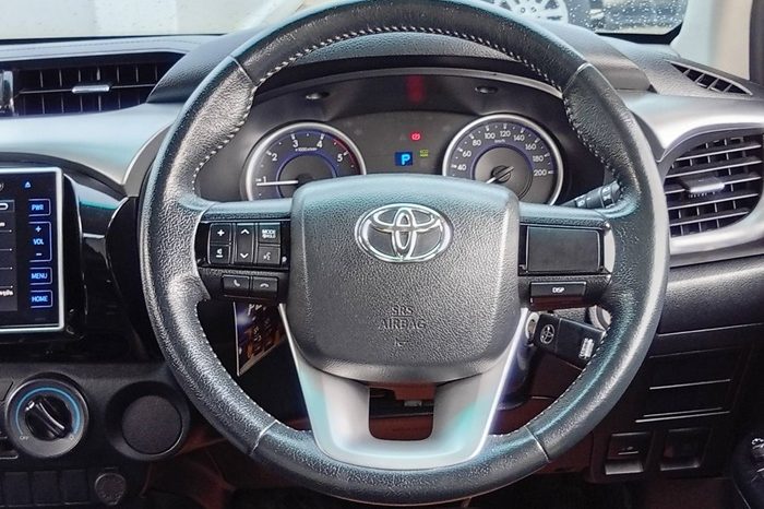 REVO PRE 2019 2.4E AT DOUBLE CAB GREY  9414 full