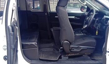 REVO PRE 2022 2.4 ENTRY AT SMART CAB WHITE  8965 full