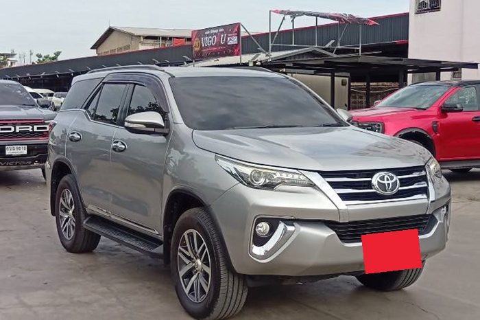TOYOTA 4WD 2016 2.8V AT FORTUNER SILVER  9872 full