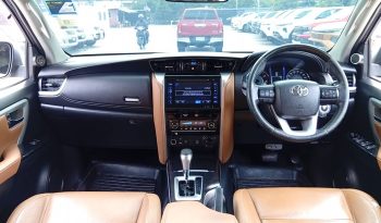 TOYOTA 4WD 2016 2.8V AT FORTUNER SILVER  9872 full