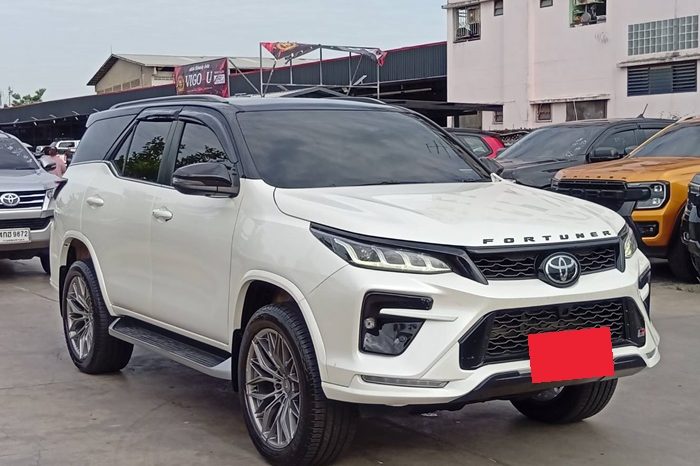 TOYOTA 2WD 2021 2.4V AT FORTUNER WHITE  9756 full