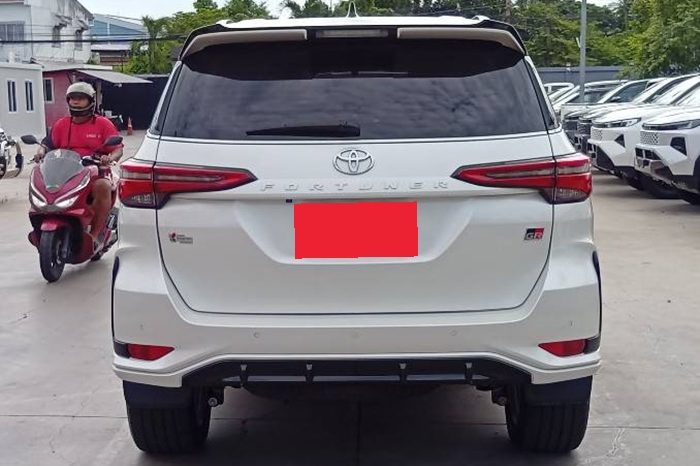 TOYOTA 2WD 2021 2.4V AT FORTUNER WHITE  9756 full