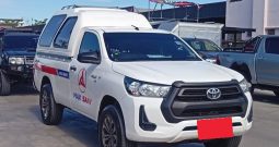 REVO 4WD 2021 2.8 ENTRY MT STANDARD WHITE  7081