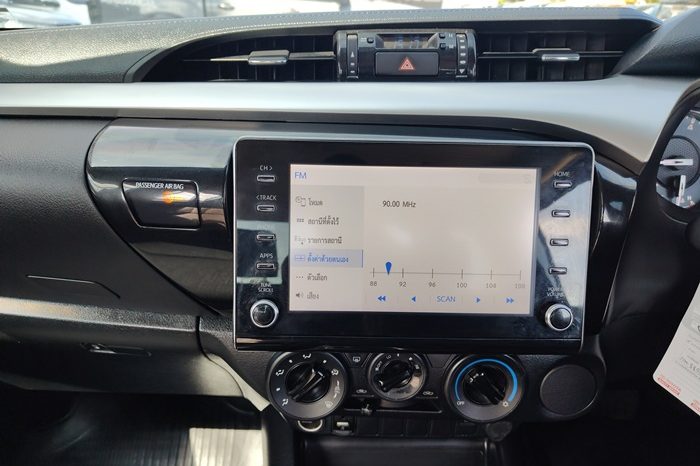 REVO PRE 2021 2.4 MID AT DOUBLE CAB WHITE  8805 full