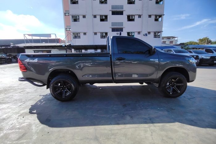 REVO 4WD 2021 2.8J MT STANDARD DARK GREY  9439 full