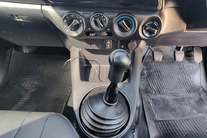 REVO 4WD 2021 2.8J MT STANDARD DARK GREY  9439 full
