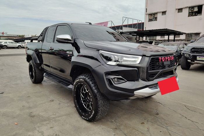 REVO PRE 2022 2.4 MID AT SAMRT CAB BLACK  9003 full