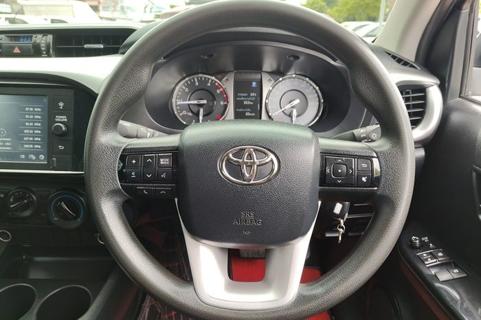 REVO PRE 2022 2.4 MID AT SAMRT CAB BLACK  9003 full