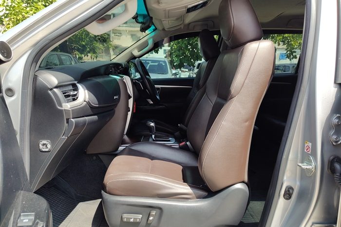 TOYOTA 4WD 2019 2.7V AT FORTUNER SILVER  6701 full