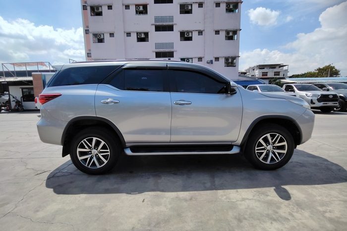 TOYOTA 4WD 2019 2.7V AT FORTUNER SILVER  6701 full