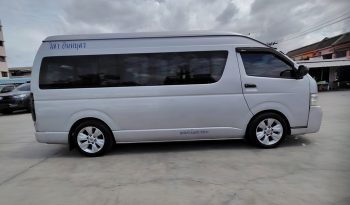TOYOTA 2WD 2017 3.0 MT COMMUTER SILVER  2044 full