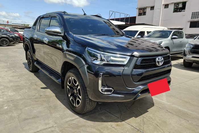 REVO PRE 2022 2.4 MID AT DOUBLE CAB BLACK  8805 full