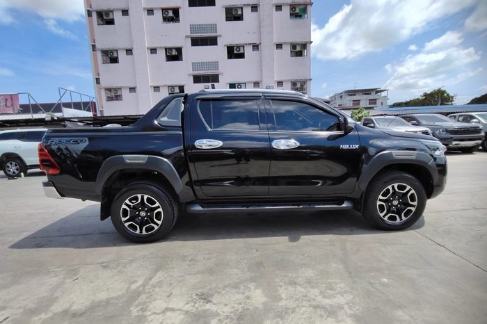 REVO PRE 2022 2.4 MID AT DOUBLE CAB BLACK  8805 full