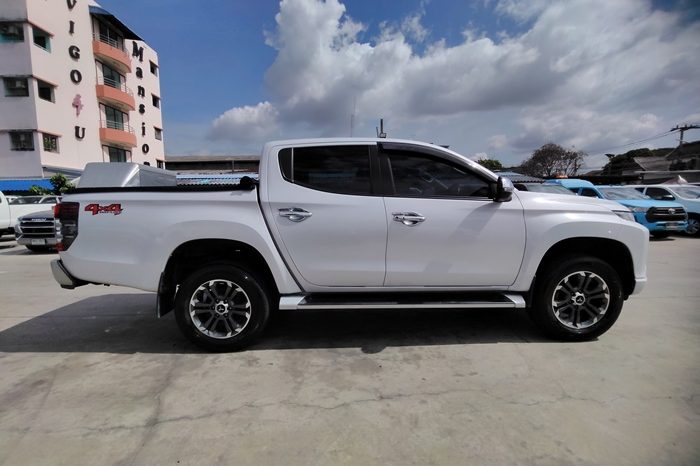 MITSUBISHI 4WD 2019 2.4 AT DOUBLE CAB WHITE 3978 full