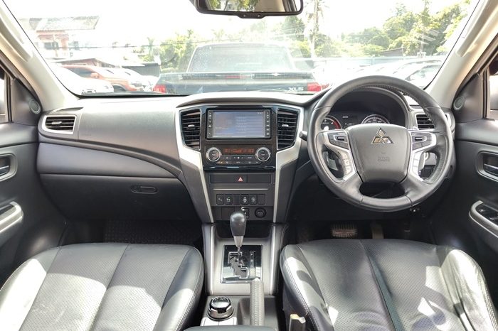 MITSUBISHI 4WD 2019 2.4 AT DOUBLE CAB WHITE 3978 full