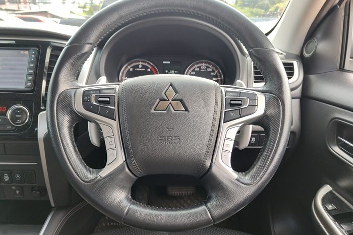 MITSUBISHI 4WD 2019 2.4 AT DOUBLE CAB WHITE 3978 full