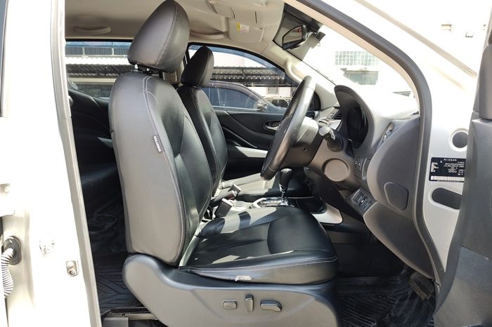 NISSAN 2019 4WD 2.5 AT DOUBLE CAB SILVER  3787 full