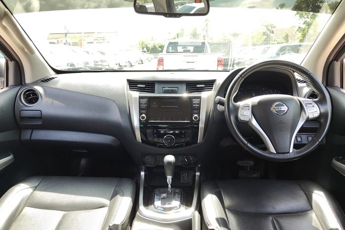 NISSAN 2019 4WD 2.5 AT DOUBLE CAB SILVER  3787 full
