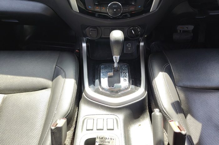 NISSAN 2019 4WD 2.5 AT DOUBLE CAB SILVER  3787 full
