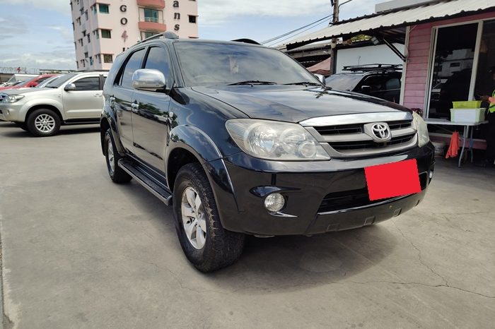 TOYOTA 4WD 2005 2.7V AT FORTUNER BLACK  9111 full
