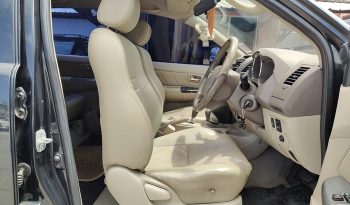 TOYOTA 4WD 2005 2.7V AT FORTUNER BLACK  9111 full