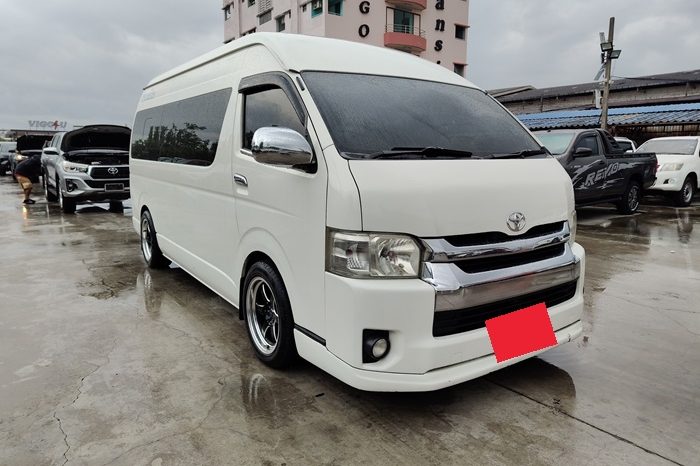 TOYOTA 2WD 2019 3.0 AT COMMUTER WHITE  3884 full