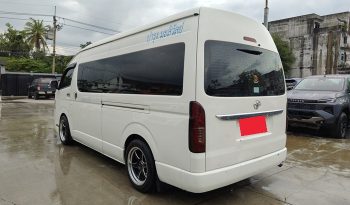 TOYOTA 2WD 2019 3.0 AT COMMUTER WHITE  3884 full
